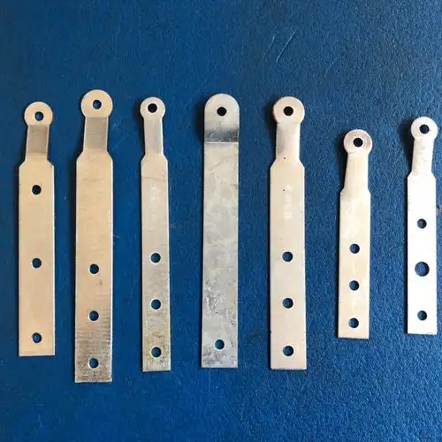 铝合金门窗安装固定片镀锌连接片单卡双卡多用卡门窗用冲压件