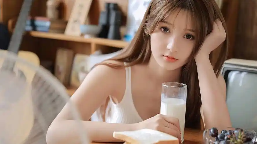 很清纯的长发亚洲美女超清4k桌面壁纸免费下载