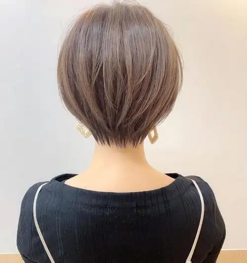 原创女人40岁左右发型这样剪利落时尚真显年轻