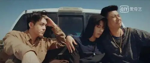 今天早上趁着摸95把公众号更新的《灯海寻尸》看了,本来是很拒绝的