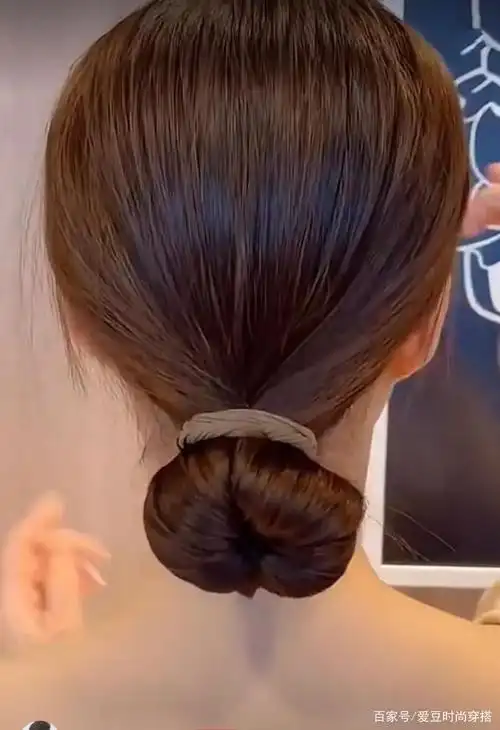 试一下日式韩低丸子头吧!