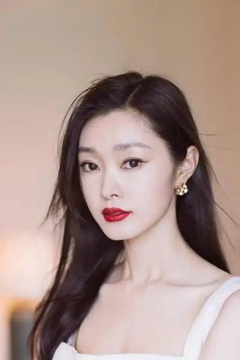 宋轶:清纯甜美的国民女神,身材火辣的舞台女王