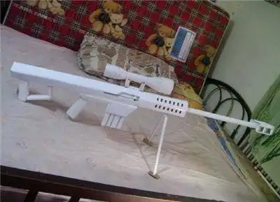 高手在民间穿越火线玩家手工diy纸做巴雷特