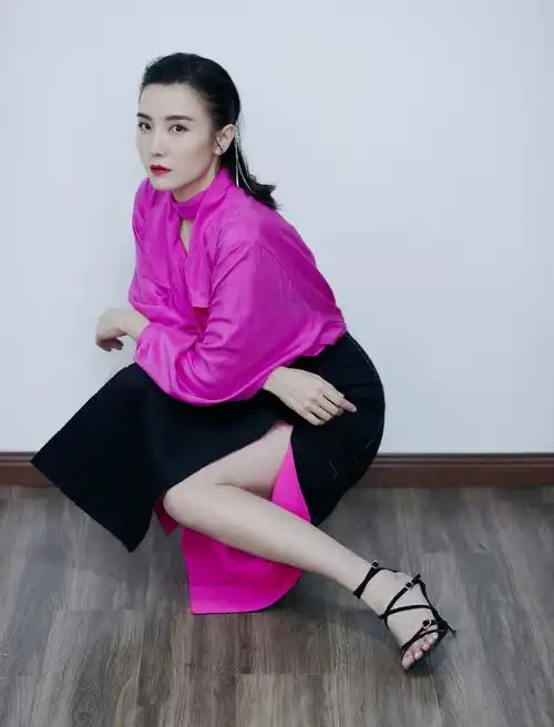 宋佳粉红色性感靓丽写真图片69