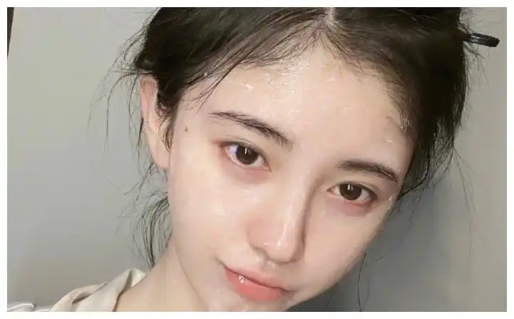 27岁鞠婧祎素颜模样火了晒洗脸照力证美貌皮肤嫩如婴儿肌