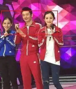 当1米68杨颖撞上1米67杨幂,站在一块后,网友:谎报身高尴尬不?