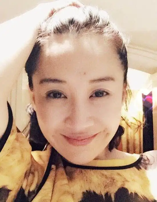 许晴零点发文 露额素颜照回应生日祝福-许晴-多彩贵州网娱乐