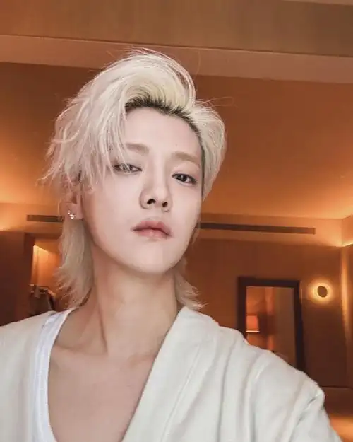 鹿晗 阿那亚#大美人就是不拘泥于发型的  #鹿晗状态回春#?