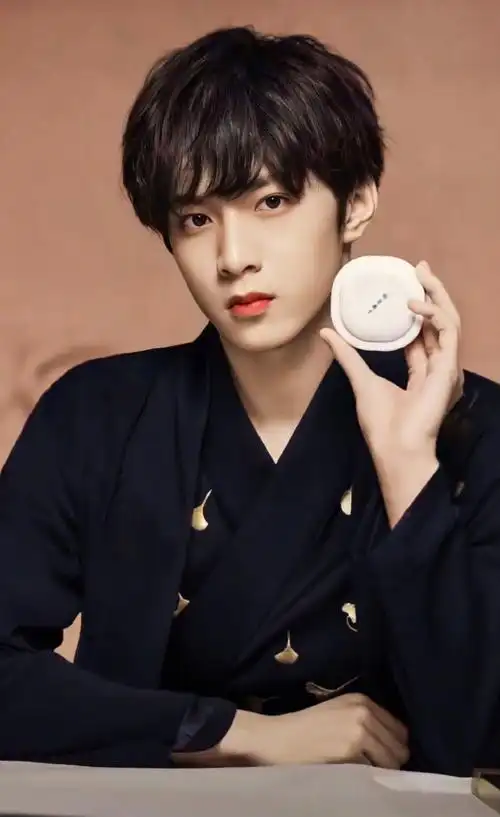 五官太好看了 刘耀文的长相真的很优越!