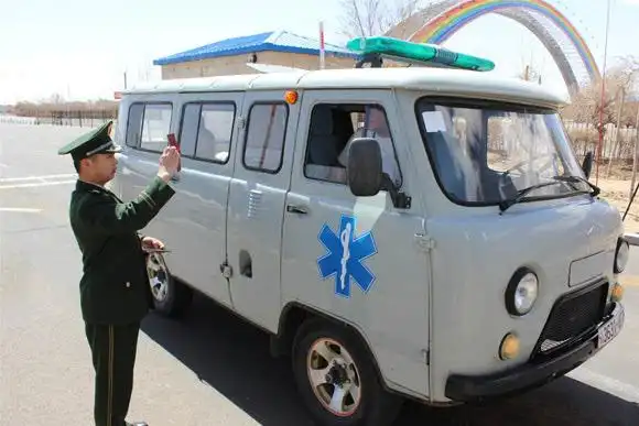 二连边检站为蒙古国重病旅客开辟回国"绿色救助通道"