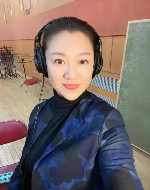 女歌手王丽达:荣登春晚,32岁获青歌赛冠军,42岁华丽转身做教授