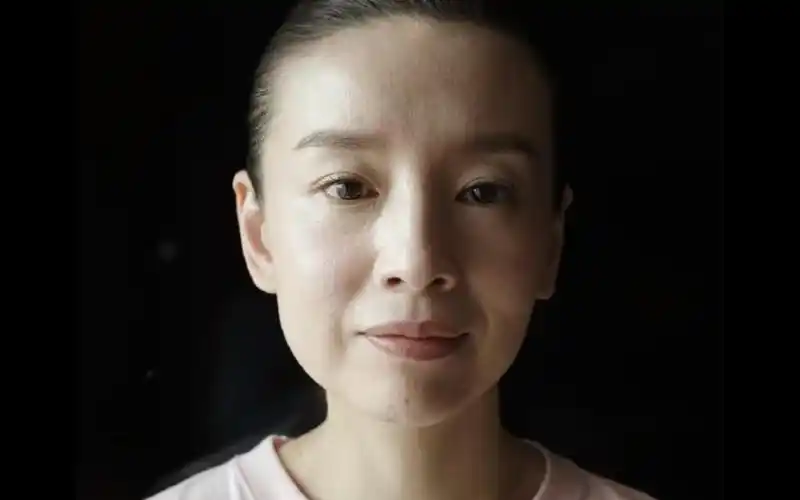 43岁董洁生图 看完没有容貌焦虑了 自然老去最好