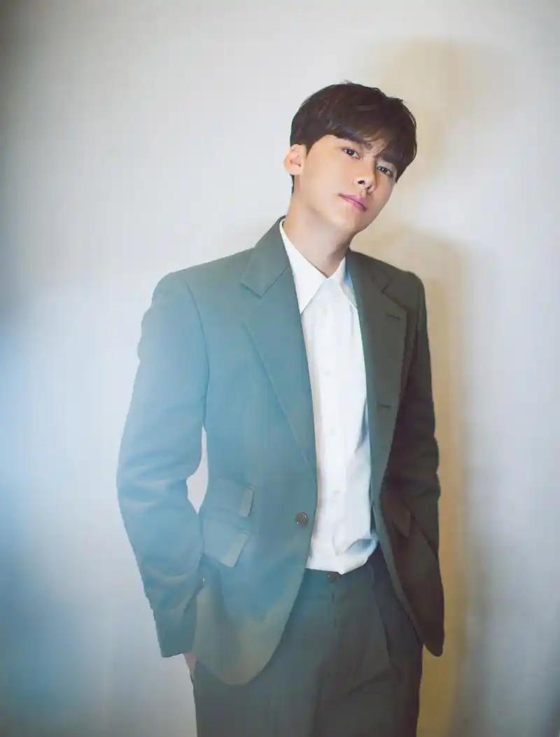 李易峰以综合分数最高分登顶年度突破电影演员,作为流量时代的开启者