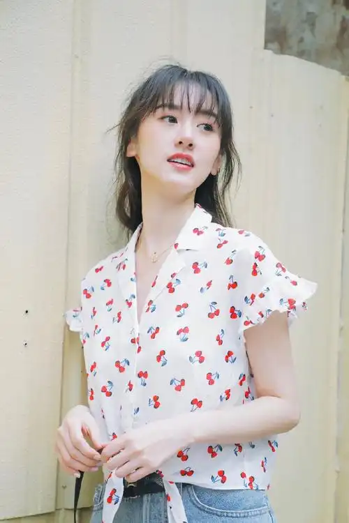 袁冰妍甜美元气写真图片22