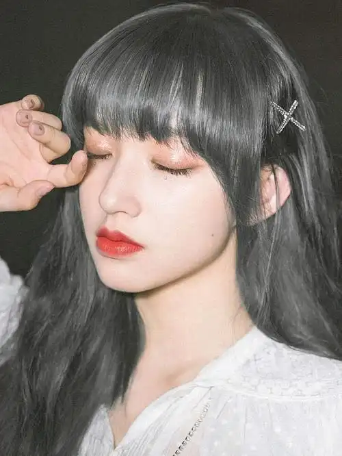 这里我们只聊聊她长相中比较与众不同的地方 鼻子 鼻子是程潇的杀手锏