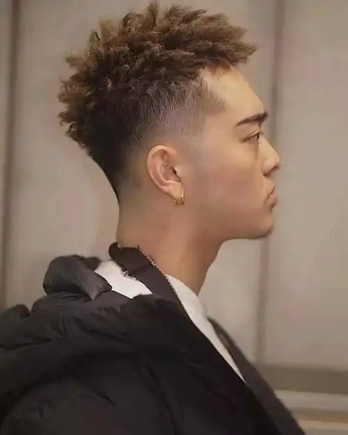 男生锅盖头发型(男生烫发的种类有哪些)