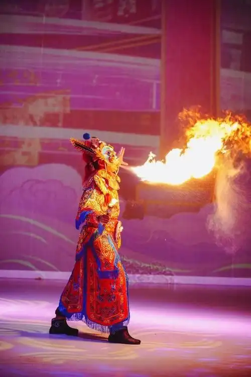 感受成都历史文化魅力城市钜秀花重锦官城新增川剧特技表演