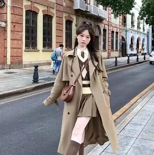 卡其色风衣怎么搭配才好看30套穿搭思路美出高级感