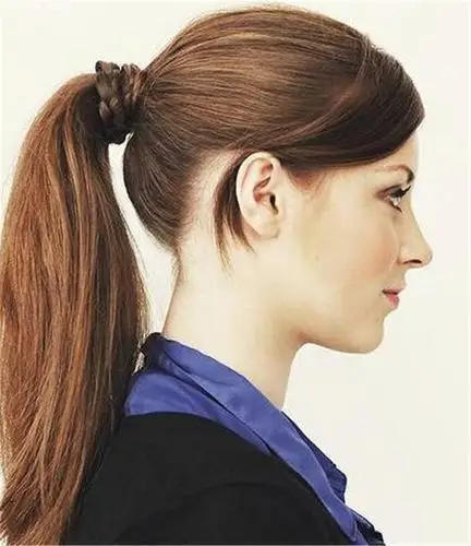 圆脸方脸妹子要注意了,这三种马尾会让你的脸放大好几倍!