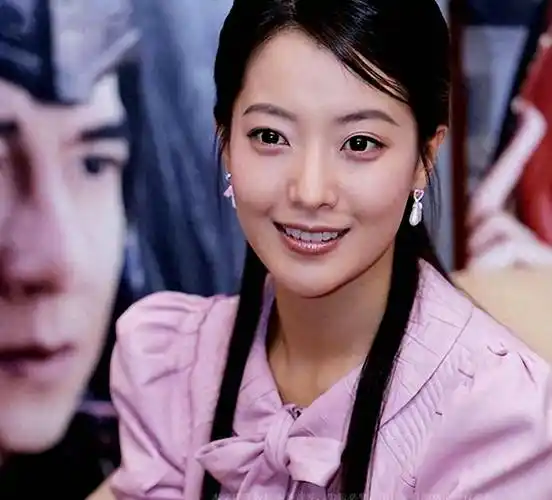 文强与山西首富争夺金喜善,因为殷桃和刘汉打架,他到底有多疯狂?