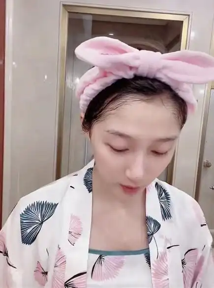 1 跟贴 x 用微信扫描二维码 分享至好友和朋友圈 9月8日,关晓彤一则