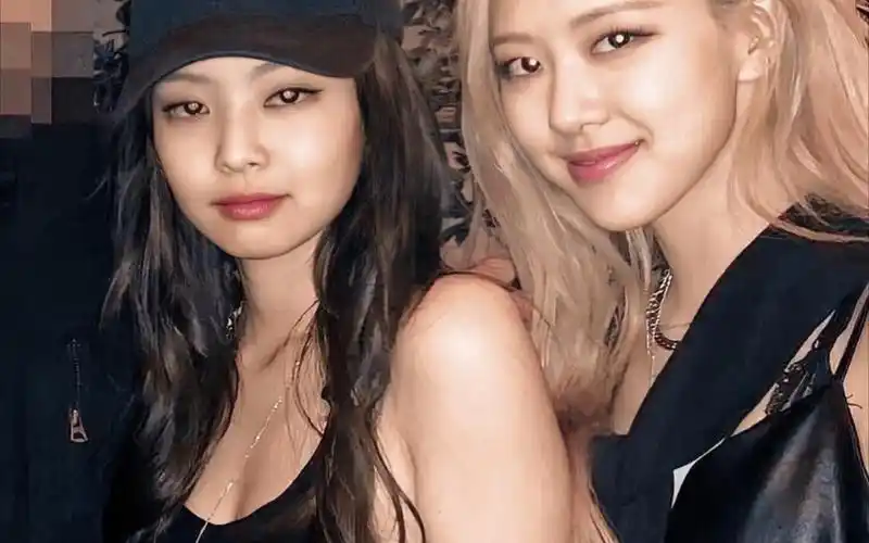 jennie假扮粉丝参加rose签售会,又是被plmm的友谊感动的一天呀,太好磕