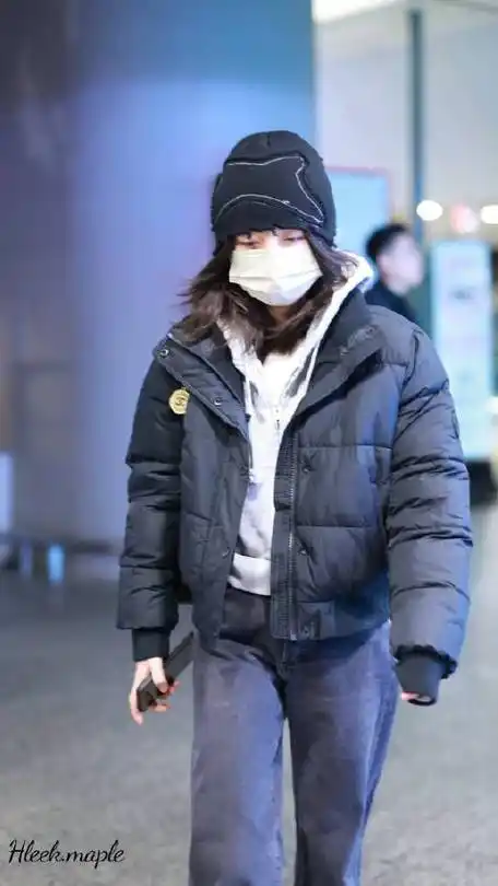 我期待的不是雪,而是有你的冬天～    @张子枫枫起满星余薇的微博