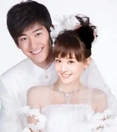 曝张翰郑爽6月22日北京完婚 疑似二人结婚照流出:郑爽张翰