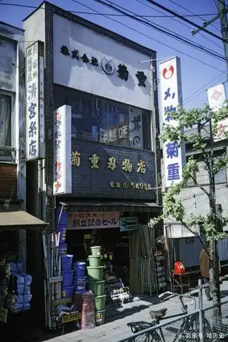 老照片:1960-70年代日本东京,女生穿着时尚,银座街区繁华异常