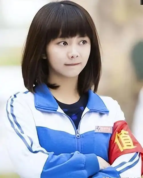 事实证明,33岁的"国民闺女"谭松韵,走上了另一条道路