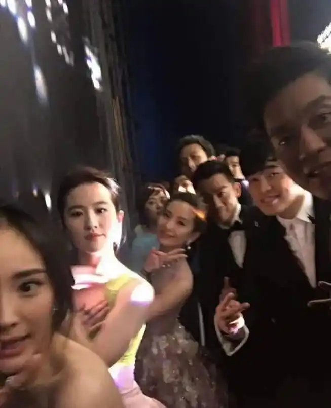 刘亦菲 #明星合影 #盛世美颜大赏  - 抖音