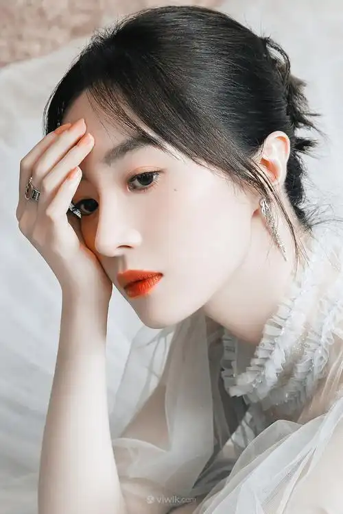 美女明星胡冰卿写真照片真人头像女生图片