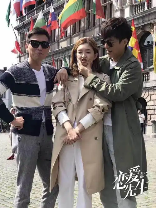 靳东跟江疏影亲密无间,老干部矜持哪里去了?