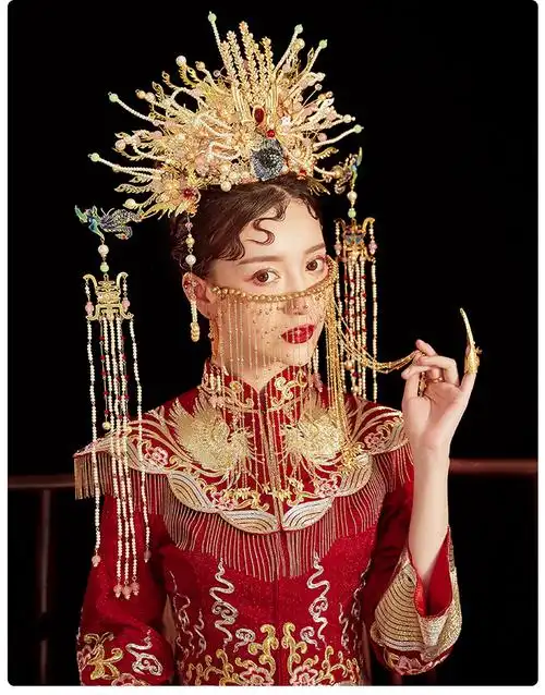 秀禾服新娘2019新款中式新娘服凤冠霞帔龙凤褂古装嫁衣禾秀服秀禾t