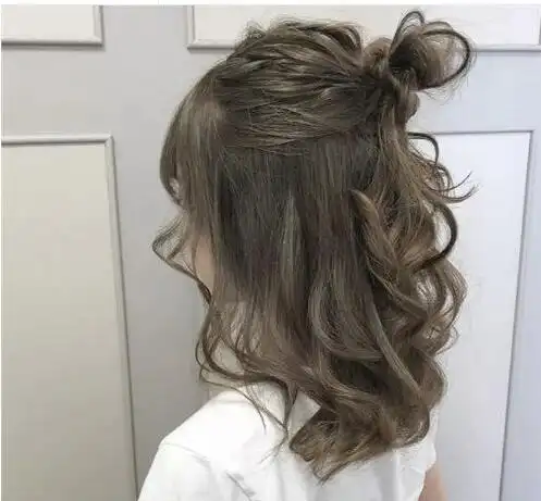 中长发女生半扎发式发型 半扎发丸子头最迷人