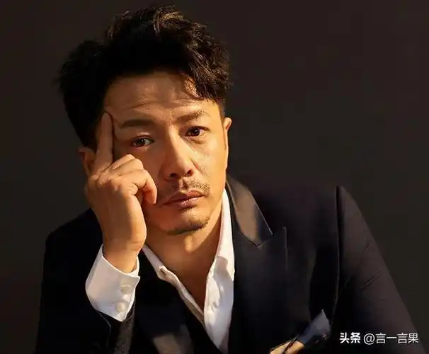 "性张力"拉满的10位男星,各个痞,邪,欲,不愧是行走的荷尔蒙|痞帅|廖凡