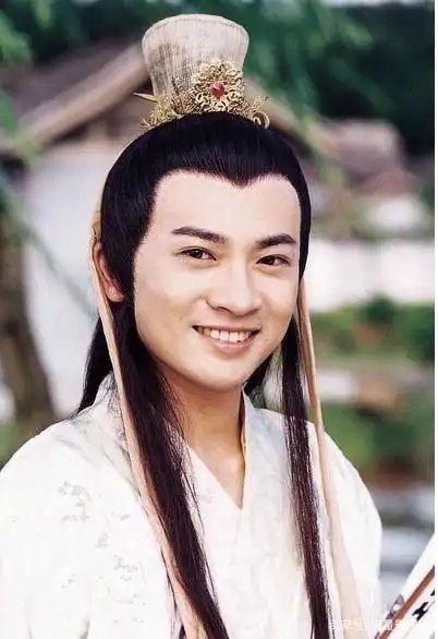 盘点苏有朋超帅的古装图片,风度翩翩花无缺,英俊潇洒五阿哥