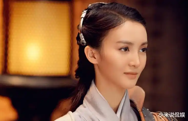 眼中具有魅力的金晨,一路走来爱情不断,让人羡慕不已_绯闻_男友_邓伦