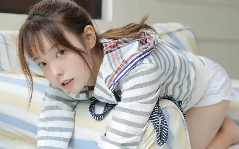 可爱唯美女生图片桌面壁纸高清大图预览1920x1200_美女壁纸下载_美桌