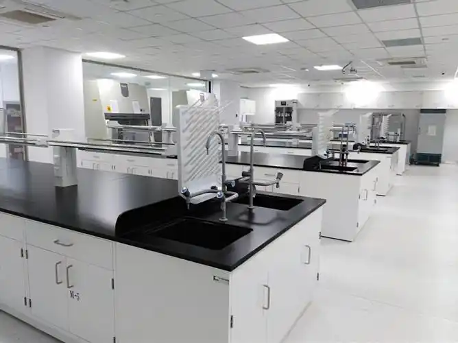 普通生物学实验室