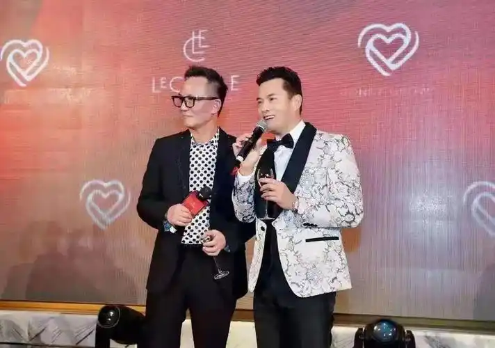 就像程雷说的,在上海不认识周正毅不正常,认识他,说明他混得越来越上