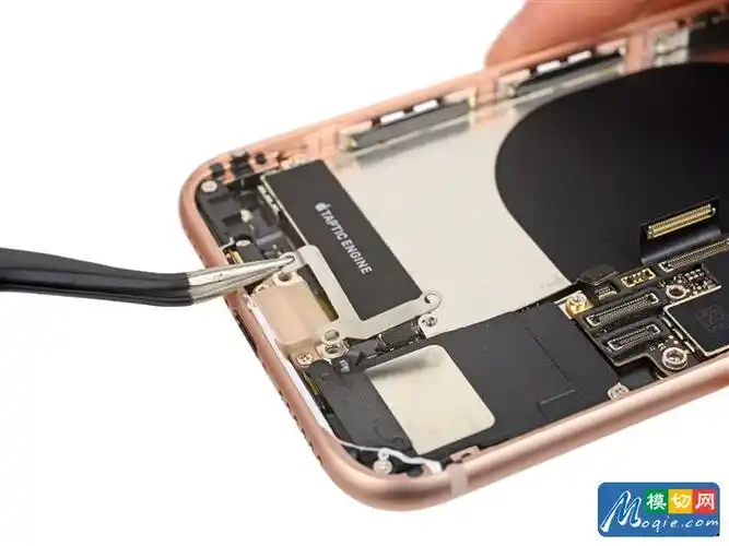 拆解苹果iphone8手机爱模切爱拆机