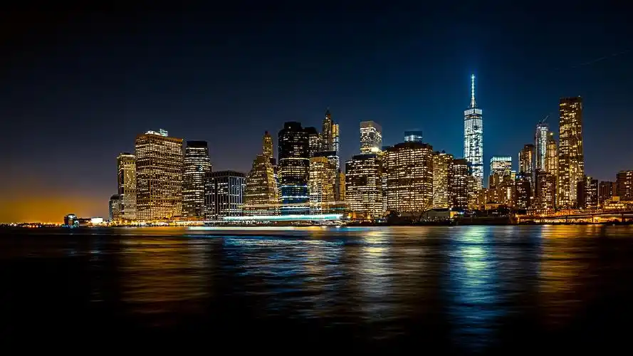 夜市景观,摩天大楼,河流,灯光 1080x1920 iphone 8/7/6/6s plus 壁纸