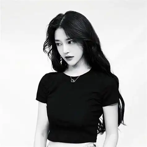 唯美黑白女头像高清成熟的标志之一就是稳重