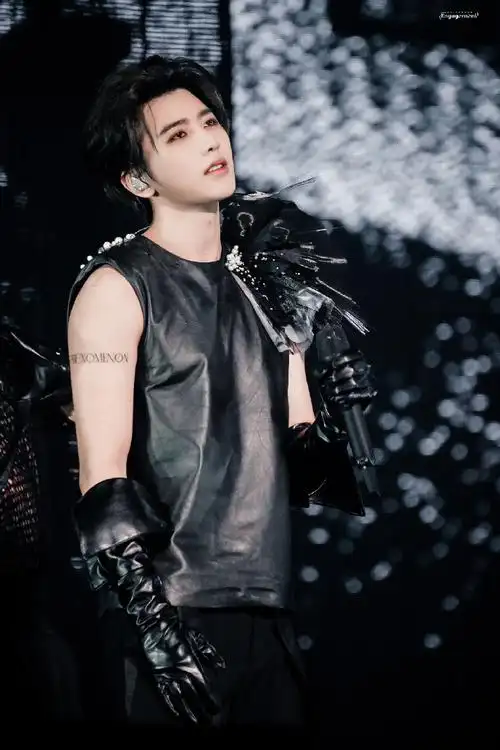 纹身贴好酷呀!哥哥的手臂我喜欢#蔡徐坤