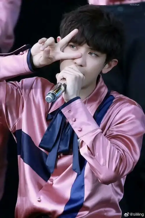 朴灿烈超话粉色娇嫩#朴灿烈