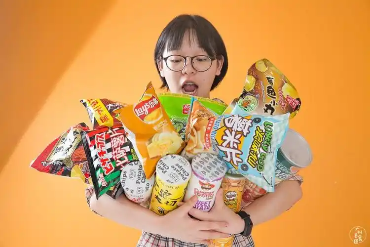 我嗑了6666片薯片打着嗝整出这份感人测评收藏