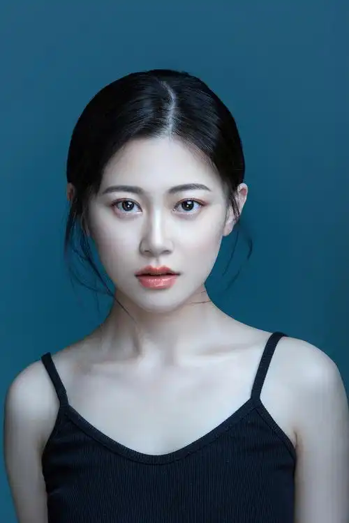 修图师牛牛的写真摄影作品《室内肖像》