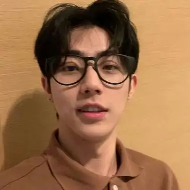 14男生照片要真实的头像高清好看14岁男帅气照片头像精选