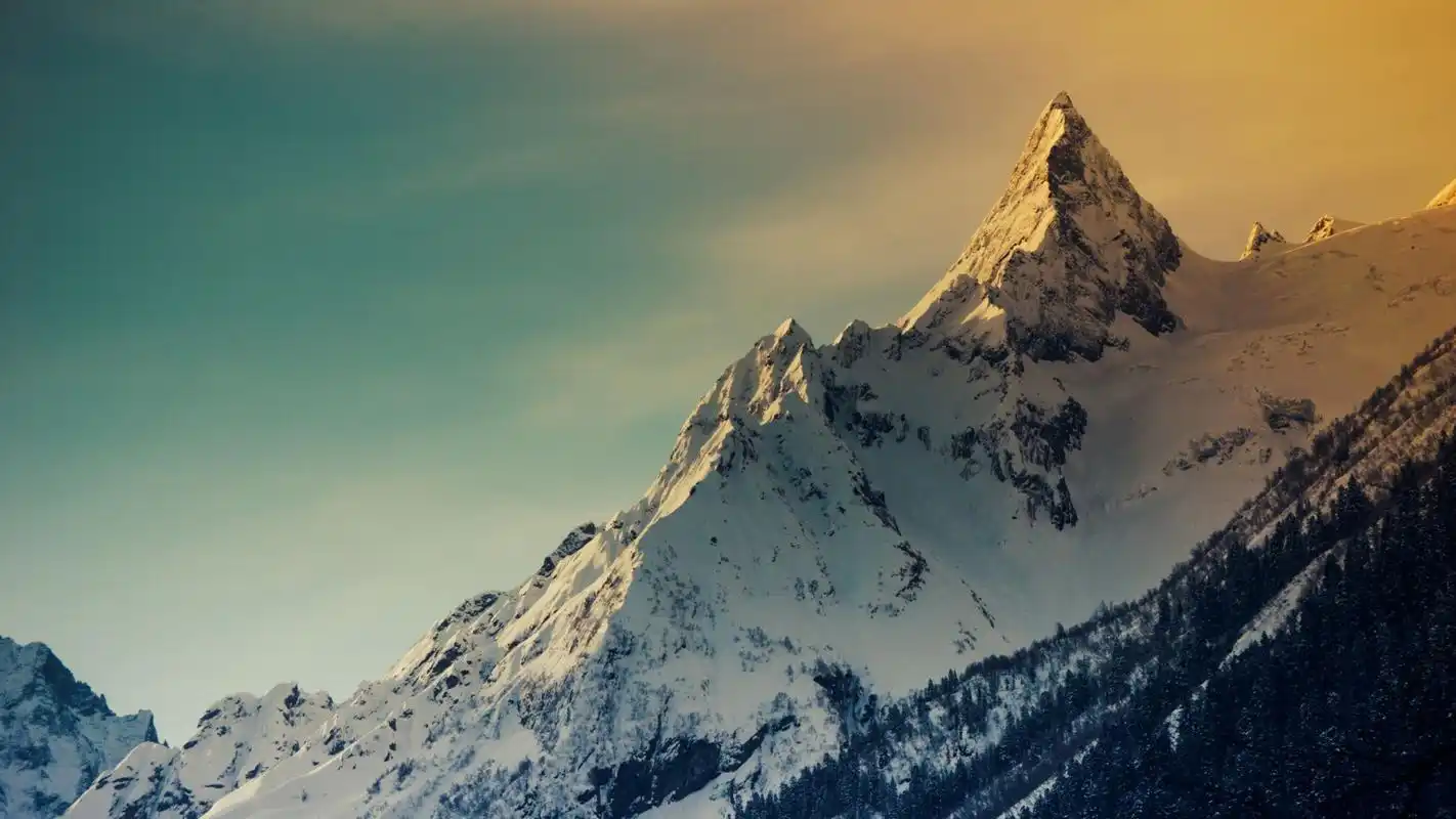 唯美壮观的山峰山顶自然风光桌面壁纸下载 第一辑